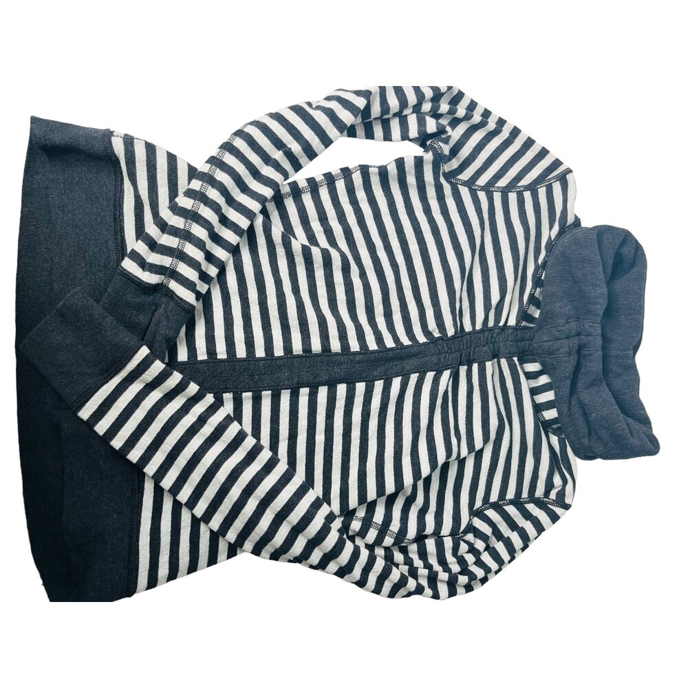 Lululemon Woman's Sz 6 Black white Reversible 'In a Cinch' Cowl Neck Sweatshirt